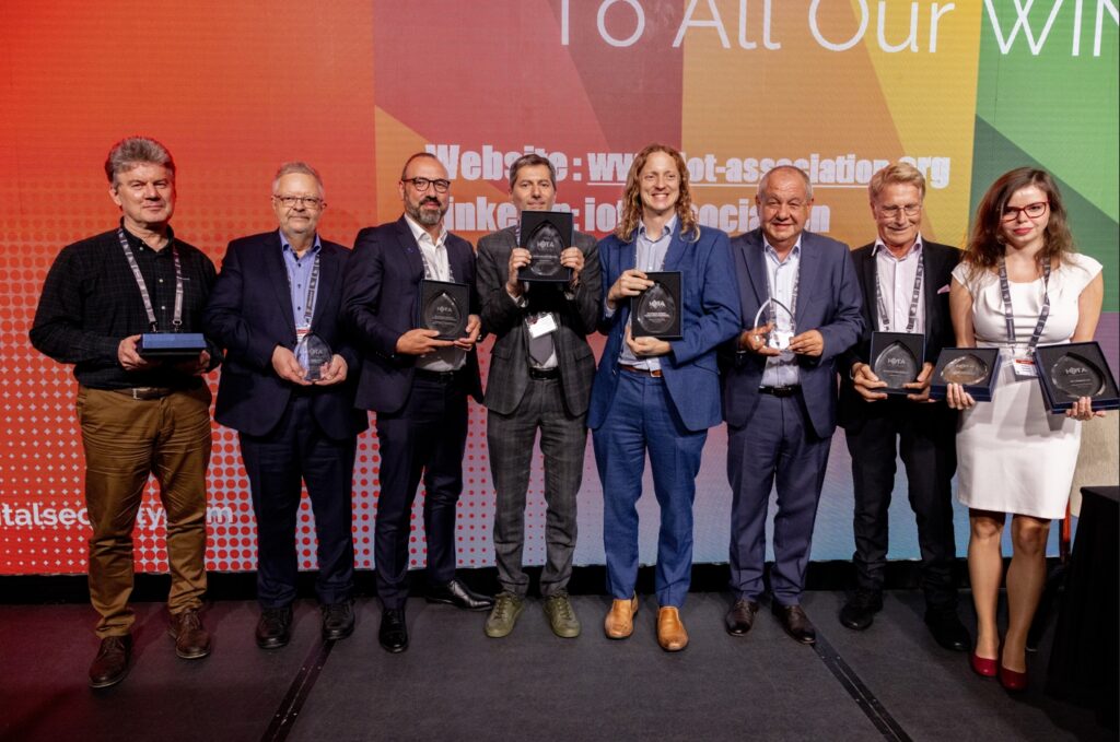 Foto mit den Empfängern eines Awards während der Fälschungsschutz-Konferenz
